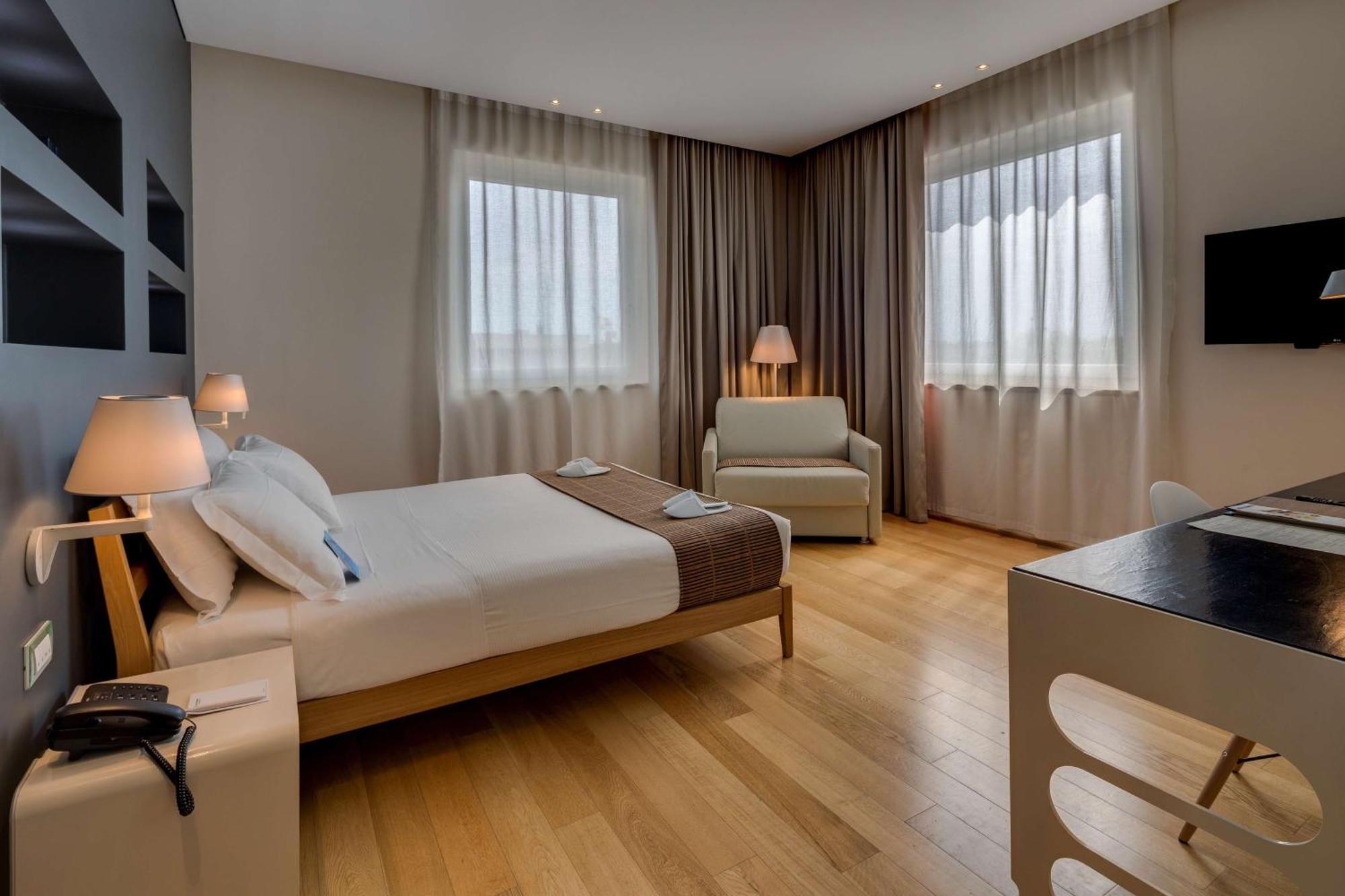 Superior Queen Room
